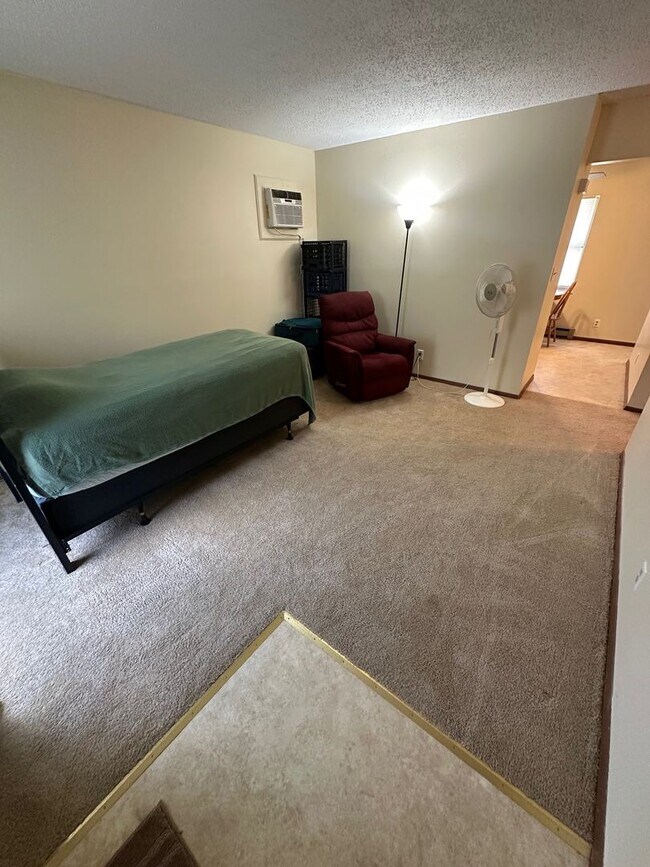 Photo - 518 N Oak St