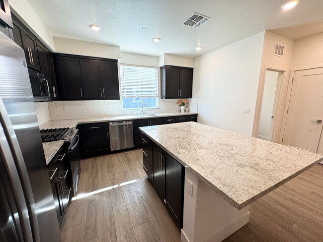 Photo - Perfect Shape Auburn Grove Property Near Downtown Livermore