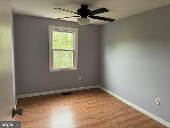 Photo - 54 Lerner Ct