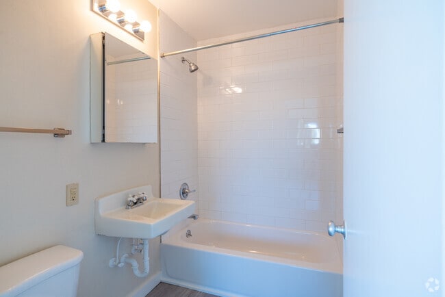 Bathroom - Franciscana Apartments