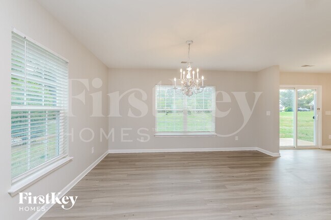 Photo - 107 Sawyer Ln