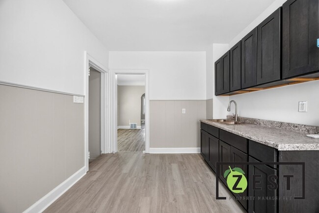 Photo - 15494 Bringard Dr
