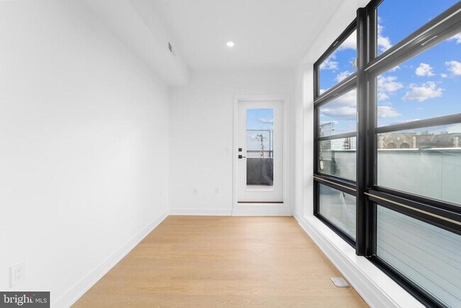 Photo - 1417 Belmont St NW Unit P502