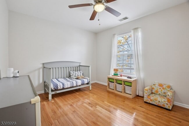 Photo - 12 Hansom Rd