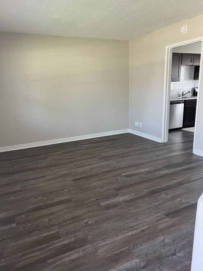 Photo - Columbus Crossing Apartments