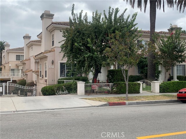 Building Photo - 110 N Marengo Ave Rental