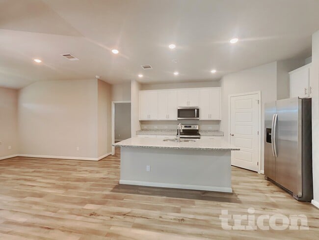 Photo - 13623 Emerson Wy