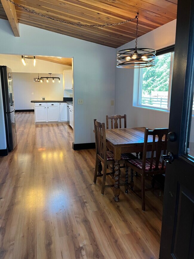 Photo - 39110 Carr Trail Rd Unidad 1