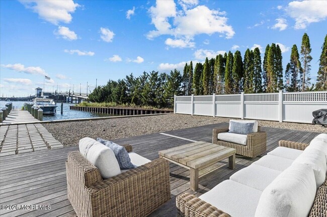 Photo - 1200 Bay Ave