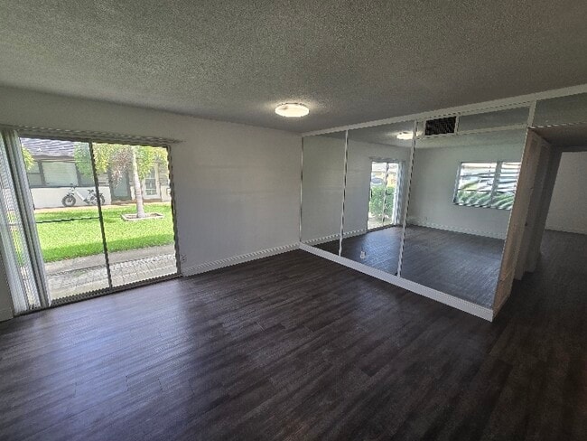 Photo - 248 SE 9th Ave