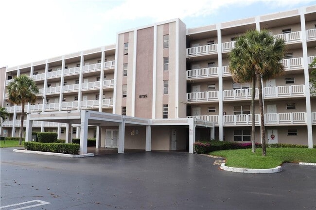 Building Photo - 8735 Ramblewood Dr Unit 410 Rental