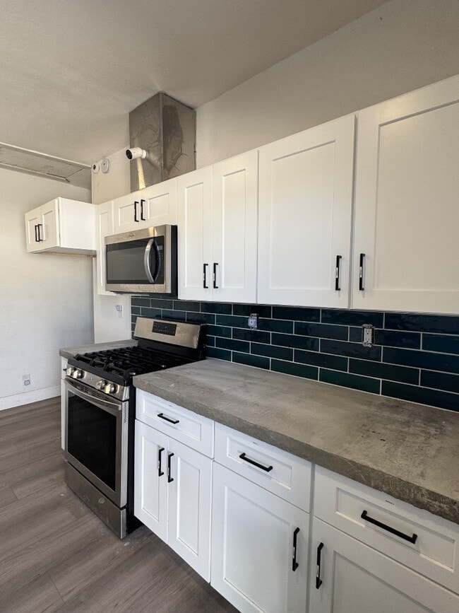 Photo - 1845 E Monroe St