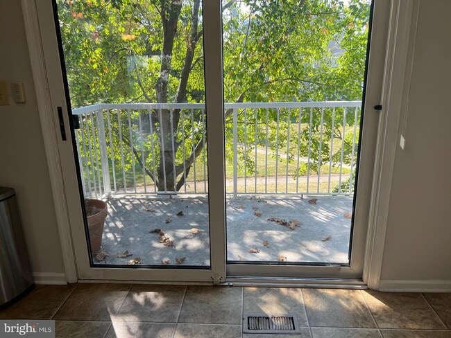 Photo - 53 E Shrewsbury Pl