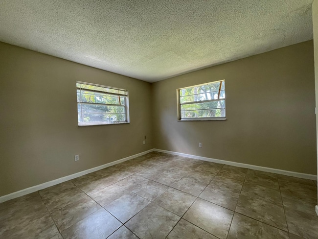 Photo - 4671 SW 66th Ave