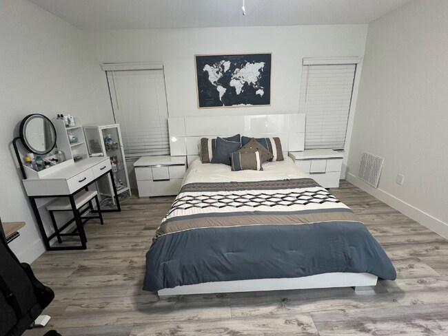 Photo - 2417 Harleyford Pl