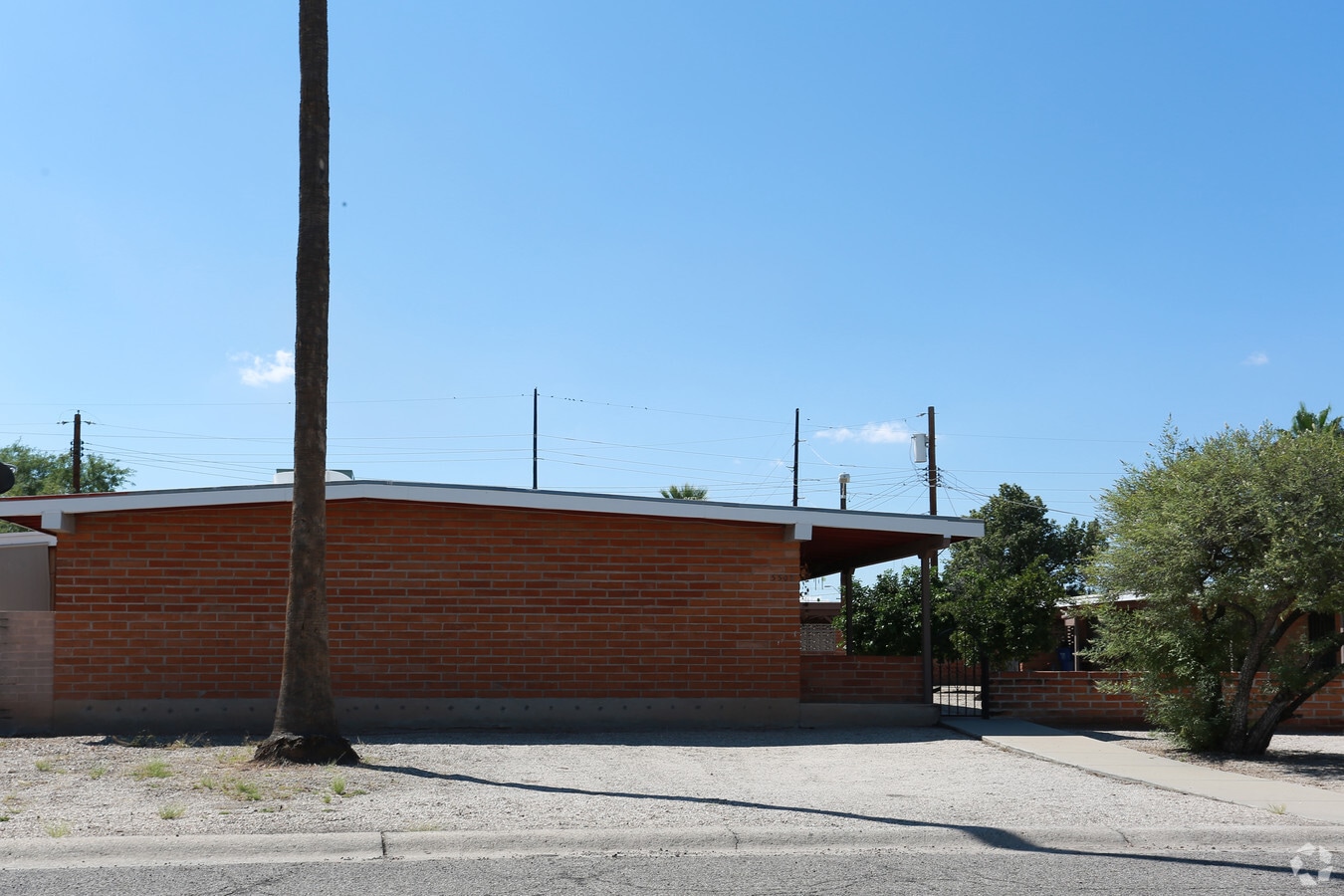 Photo - PJ's Craycroft Apartments