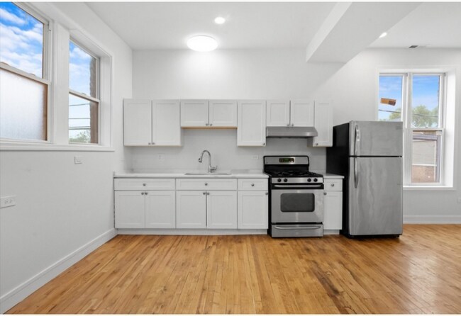 Photo - 1309 S Komensky Ave Unit Coach House