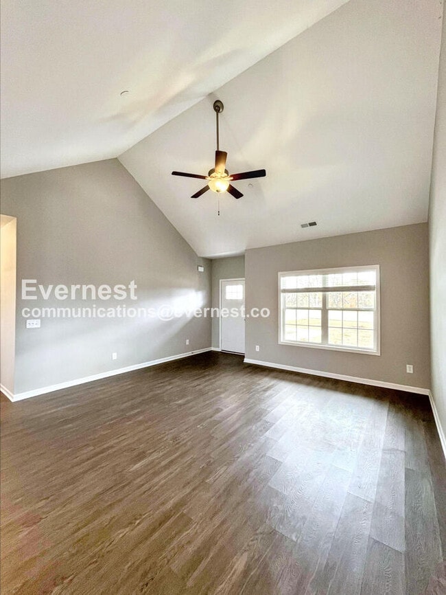 Photo - 1413 Pipeline Ave