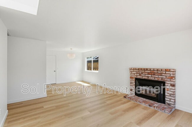 Photo - 905 Pellegrini St