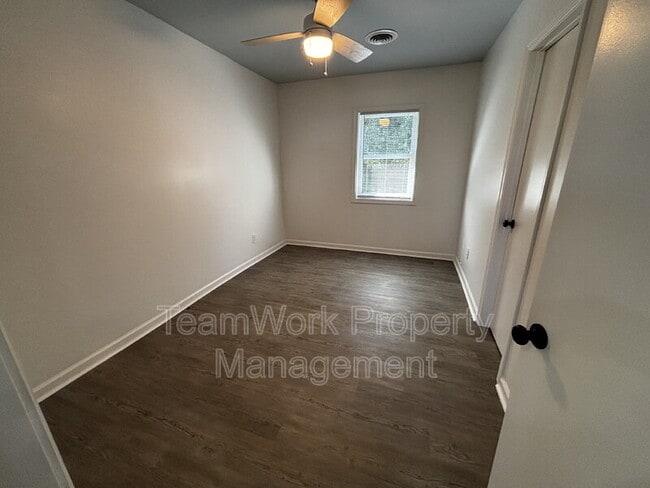 Photo - 3011 Terry Dr