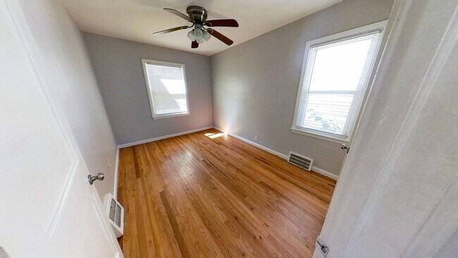 Photo - 3071 Fort Park Blvd