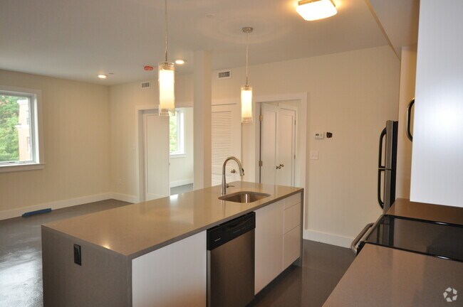 Building Photo - 659 Massachusetts Ave Rental