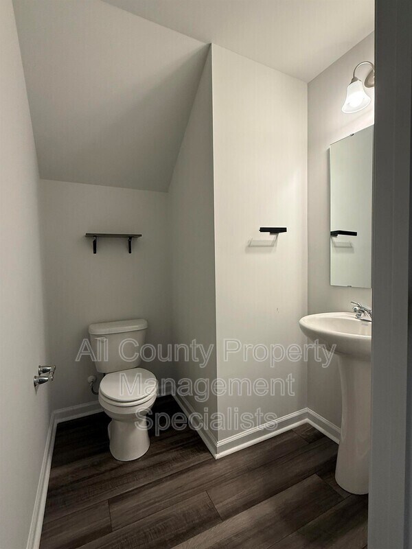 Photo - 451 Dinkins Dr