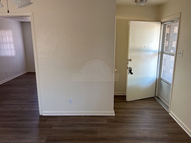 Photo - 1501 Richard Dr