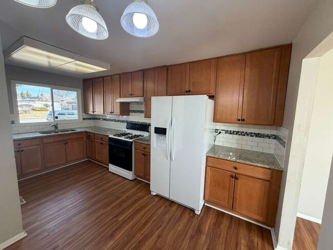 Photo - 1321 Court O