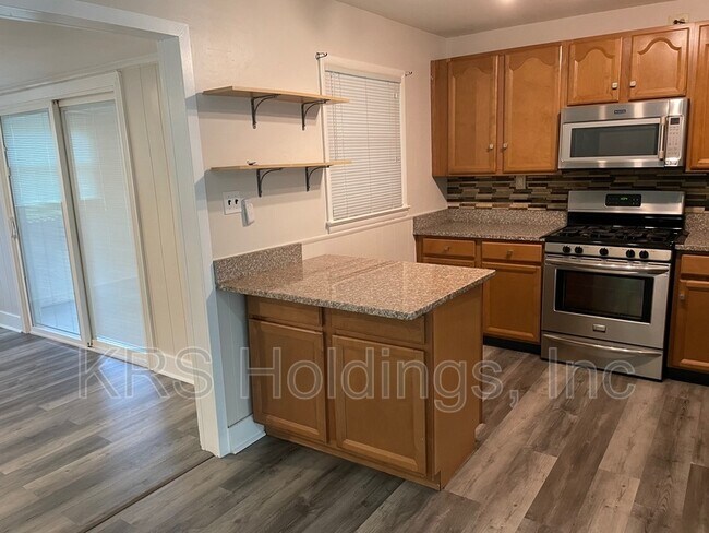 8011 Beckner Ct