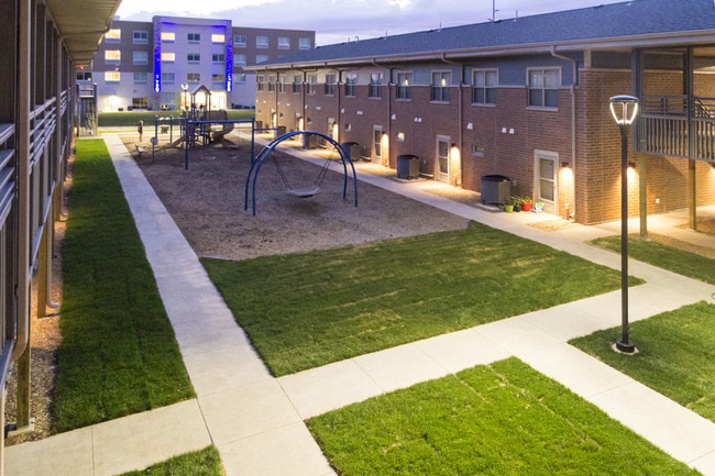 Southern Pointe Apartments - Southern Pointe Apartments
