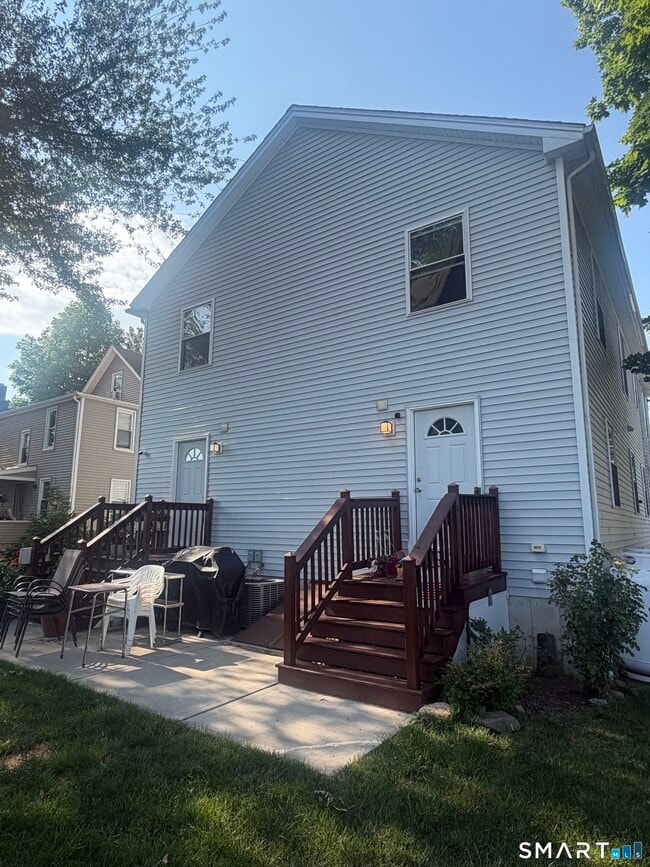 196 Ohio Ave