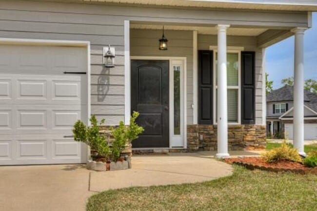 Photo - 171 Radcliff Dr