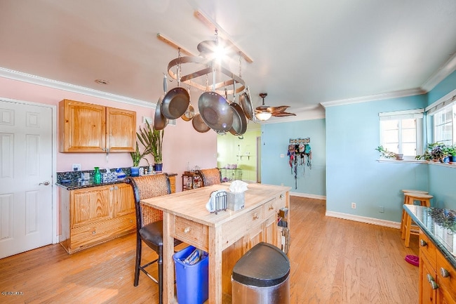 Photo - 2251 Markham Ave