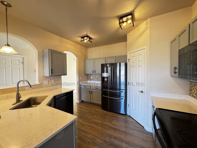 Photo - Gorgeous 5 Bedroom House in Security-Widefield