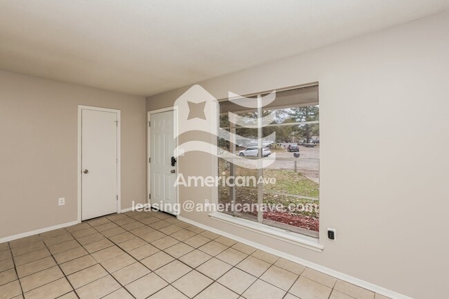 Photo - 187 E Woodcrest Dr