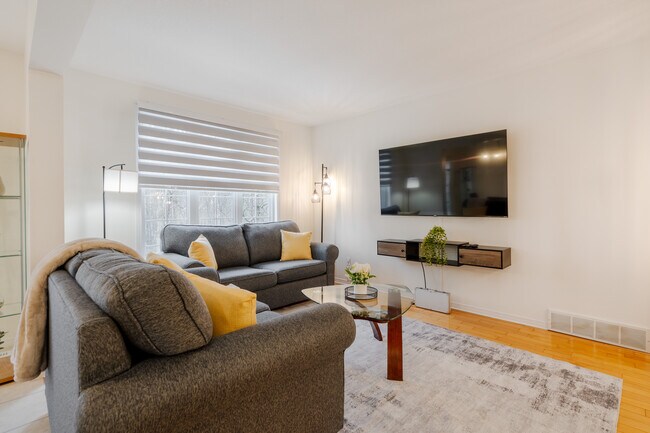 Photo - Beautiful Home For Rent * Highland /Cleardale Neighborhood * 4 Bdrm 3 Bath Garage