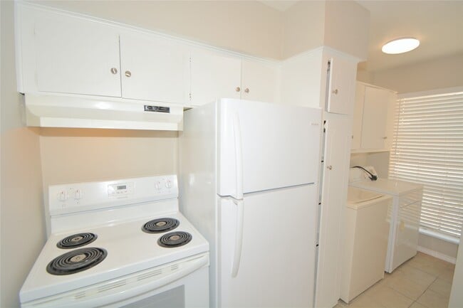 Photo - 2121 Fountain View Dr Unidad 18