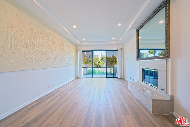 Building Photo - 234 S Gale Dr Unit 308 Rental
