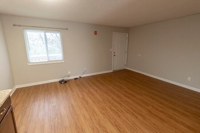 Photo - 105 N Garth Ave Unit 13