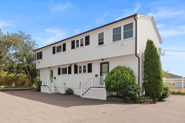 62 Eastern Point Rd