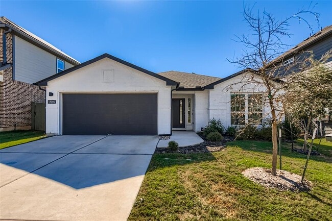 Building Photo - 17205 Adoro Dr