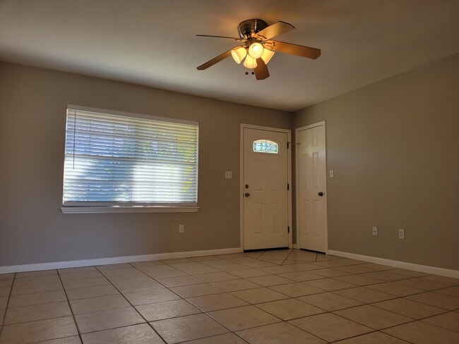 Photo - 709 Whippoorwill Ln