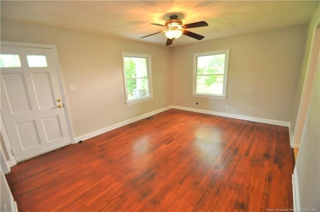 Photo - 326 Webster St