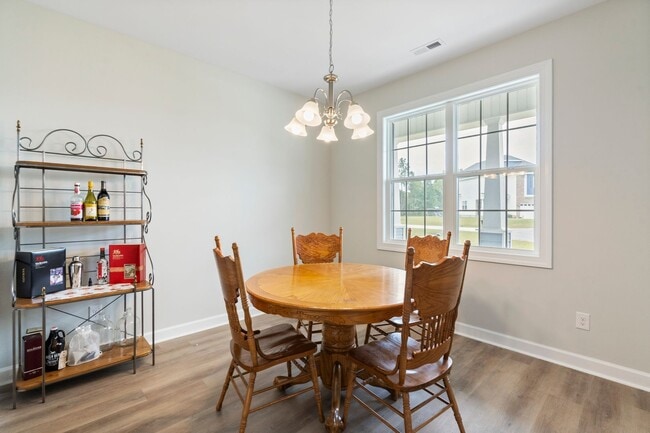 Photo - Spacious 6 bedroom 3.5 Bath Two Story Home...