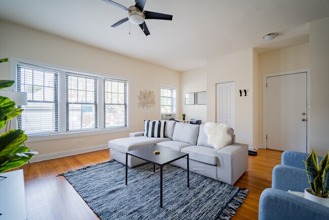 Photo - 2989 N Lawndale Ave Unit 1