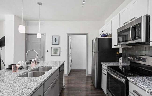 Building Photo - Crossroads Westside Rental