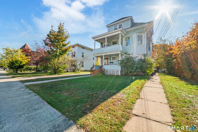 Photo - 196 Center St Unit 2