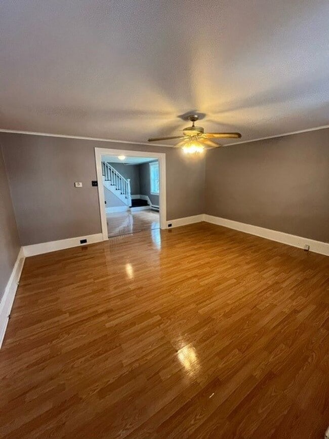 Photo - 4 Bedroom 1 Bath