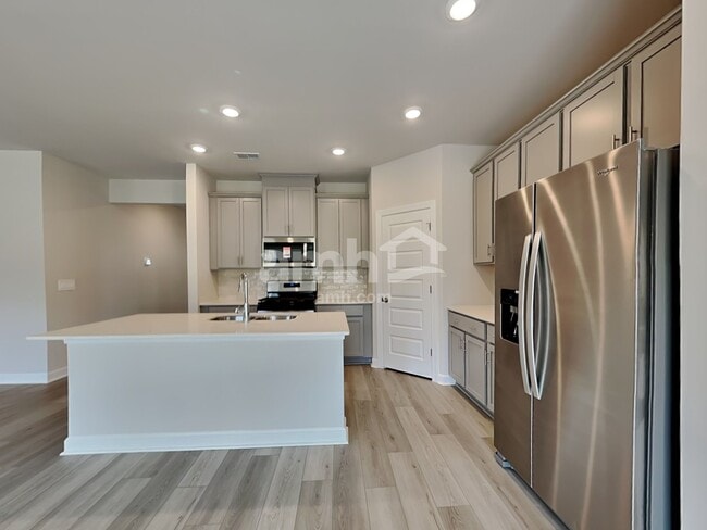 Photo - 210 Granby Trl